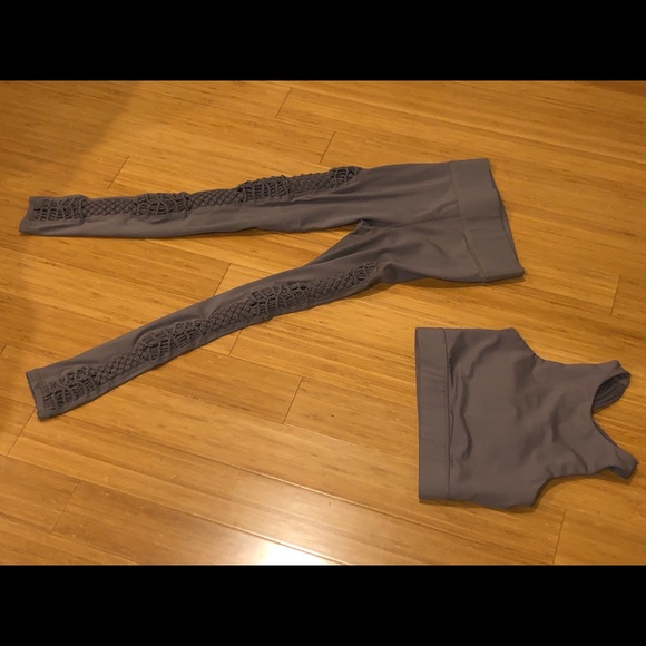 Carbon38 Tanjung Leggings in Beige - Picture 3 of 3